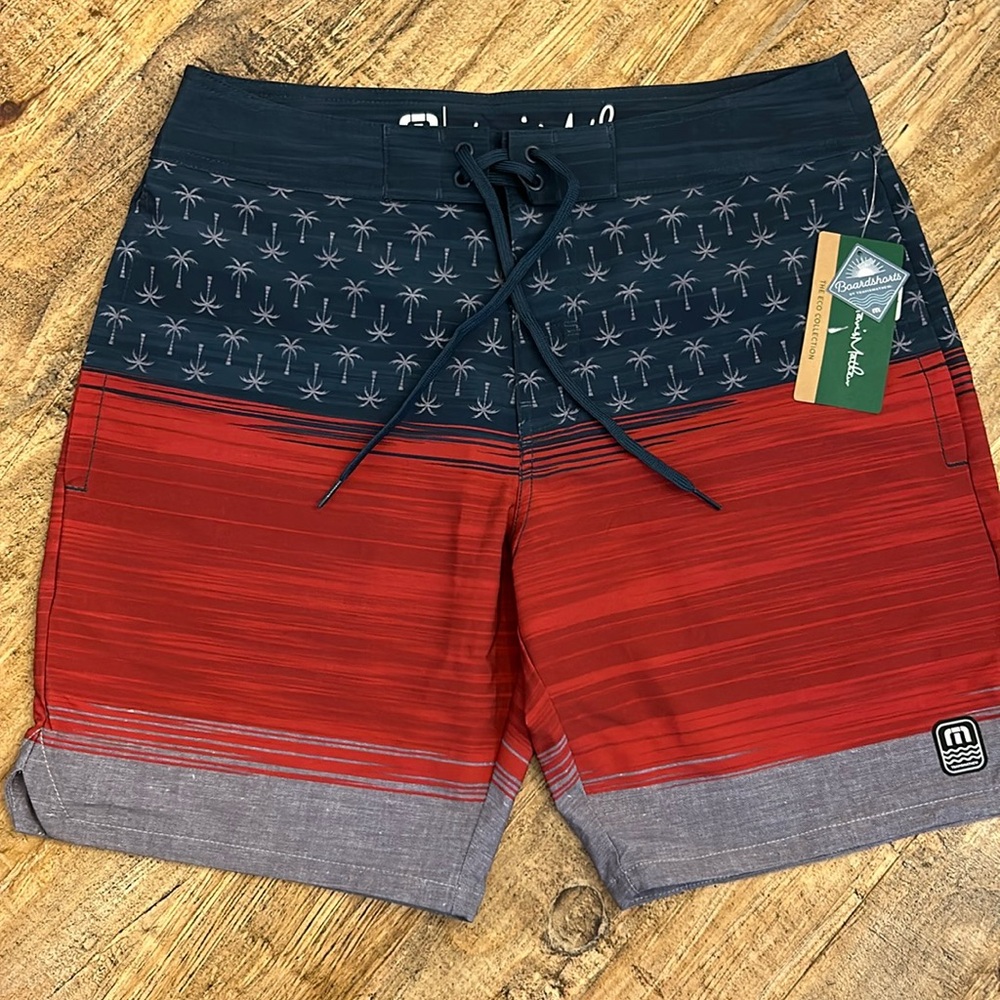NWT Travis Mathew Boardshorts Size 32